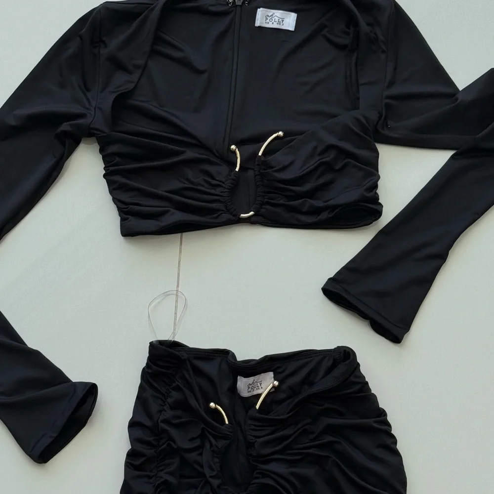 Black Oh Polly skirt set with gold detail - Picture 5 of 6
